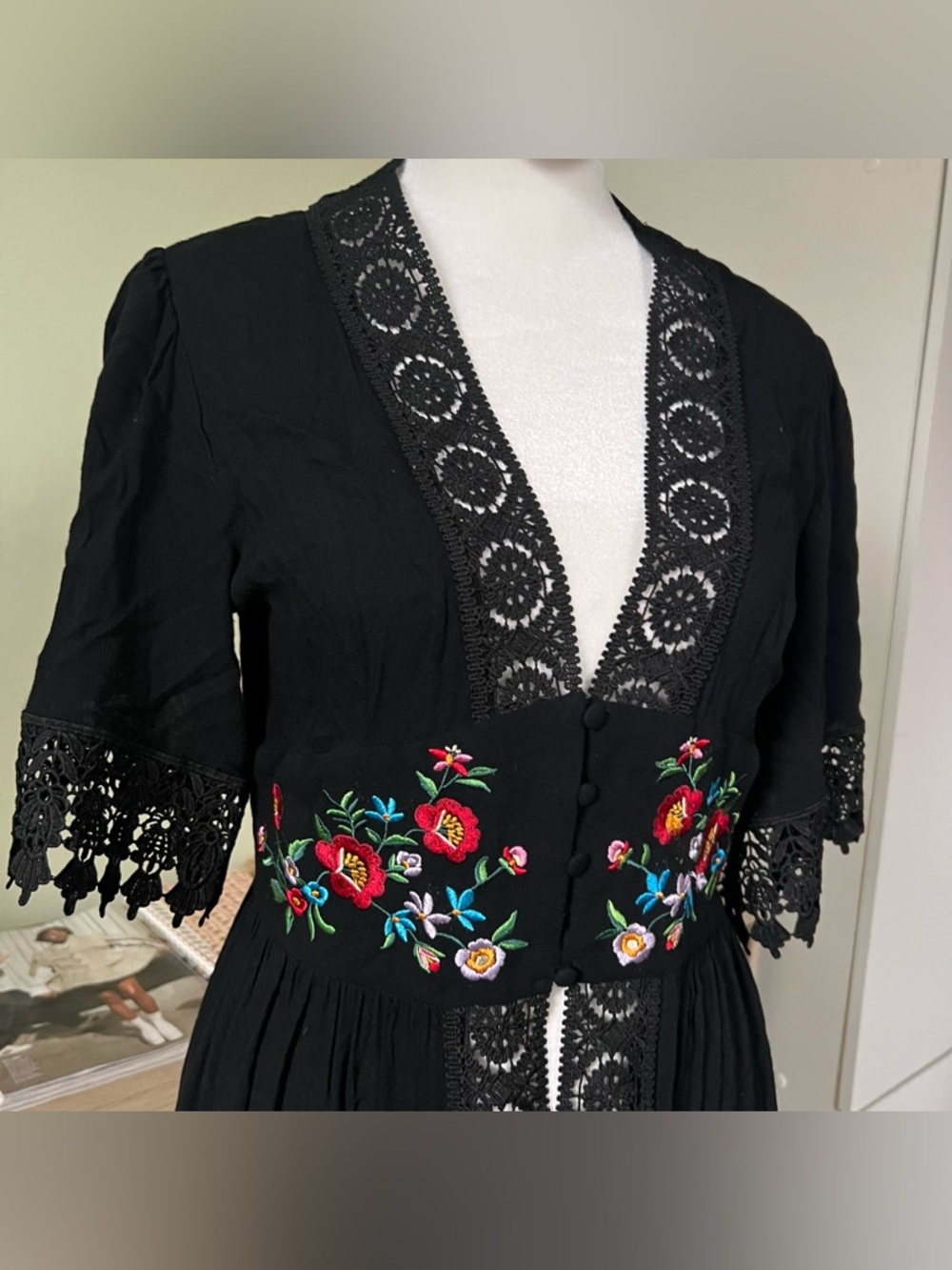 FOREVER21 Black Lace Trim Hem Flowy Embroidered Floral Corset Flowy Duster Dress - Picture 9 of 17